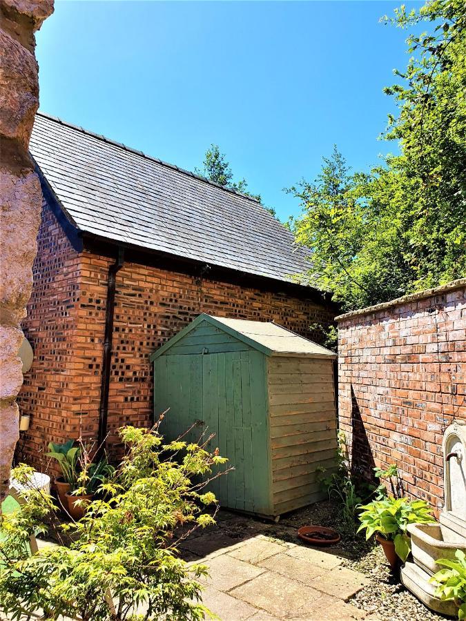 The Coach House Villa Ruthin Exterior photo